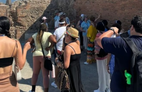 All-Inclusive Tour: Explore Vesuvius and Pompeii from Naples